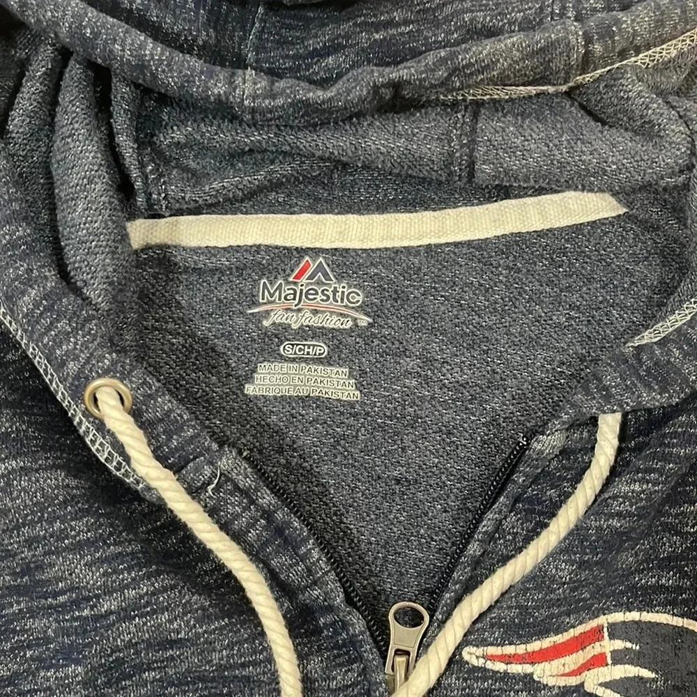 Women’s New England Patriots full zip up hoodie Small - Picture 2 of 3